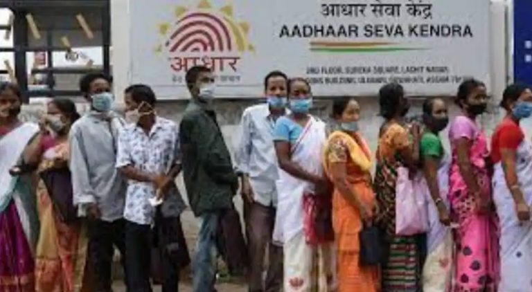 Supreme Court Sends Out Notice To Centre On PIL Seeking Aadhaar Cards ...